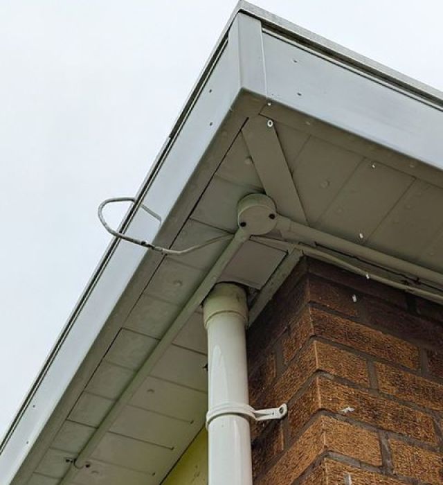 fascia-soffit-cleaning-8-kireth-ai