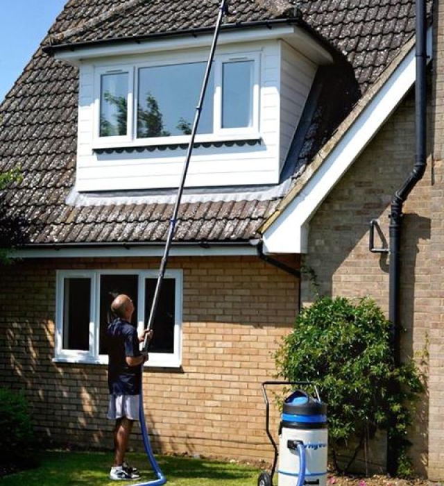 gutter-cleaning-5-kireth-ai
