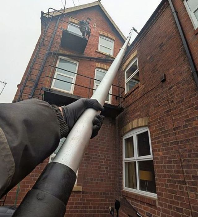 gutter-cleaning-18-kireth-ai