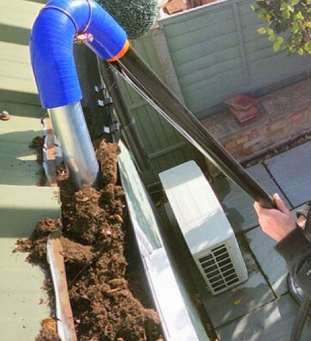 gutter-cleaning-1-kireth-ai