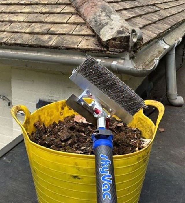 roof-cleaning-7-kireth-ai